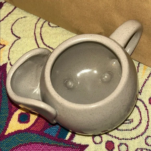 NWT Elephant Mug Gray Sculptural Urban Outfitters - Picture 5 of 9